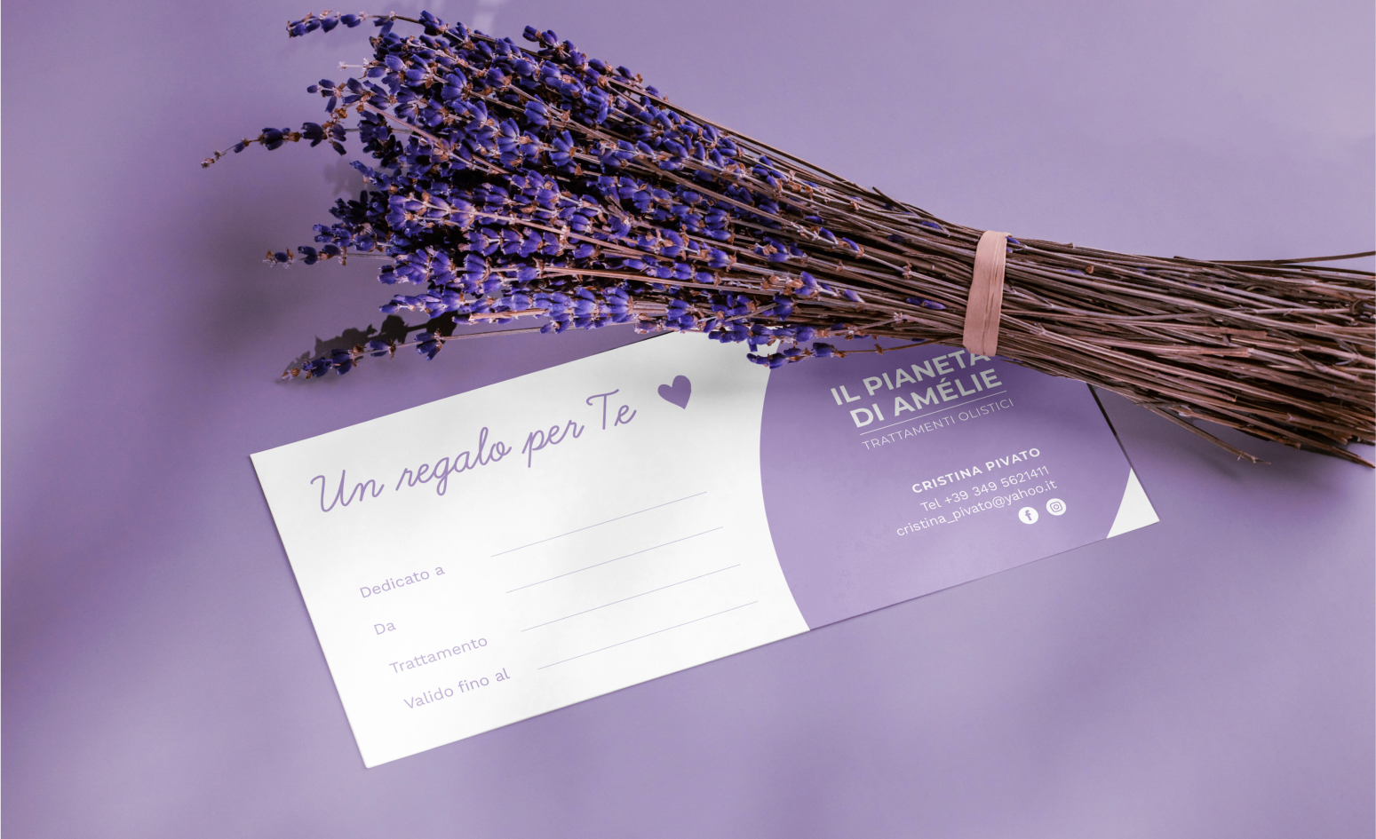 Print support for Il Pianeta di Amélie: visual communication project combining graphic design and photography